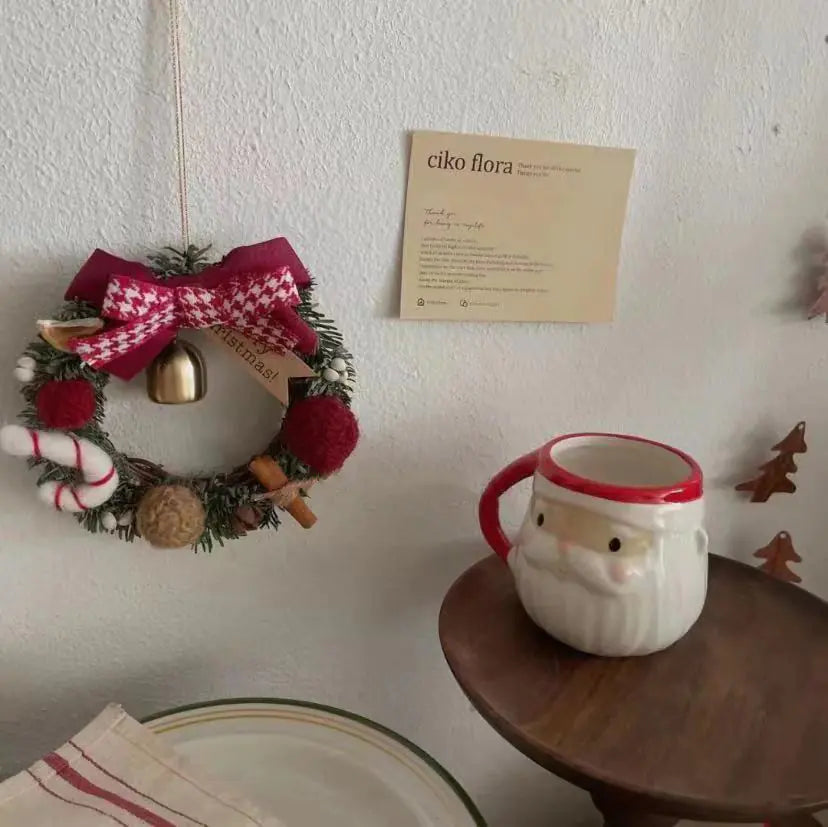 Dekorativer Weihnachtskranz als Geschenk für Zuhause